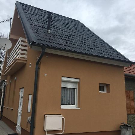 Pesti Apartmanhaz Bük Екстериор снимка